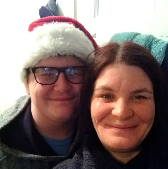 Meet your Posher, Christina - Picture 3 of 10